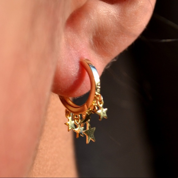 18K GOLD TASSEL STARS EARRINGS, NICE EARRINGS, CUTE EARRINGS - Picture 3 of 4